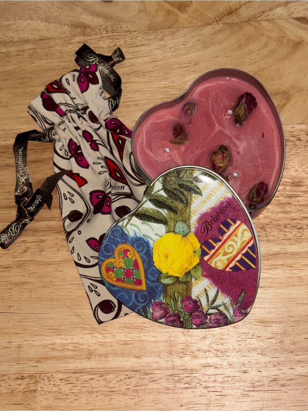 Brighton Heart Tin With Handmade Candle with Floral Artwork